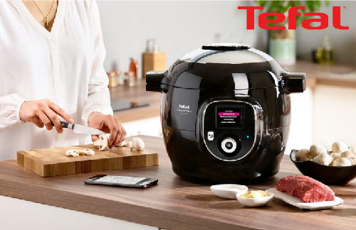 Otestovali jsme multifunkční elektrický tlakový hrnec Tefal Cook4me+ connect CY855830. Jak jsou s ním testeři spokojení a co říkají na mobilní aplikaci?